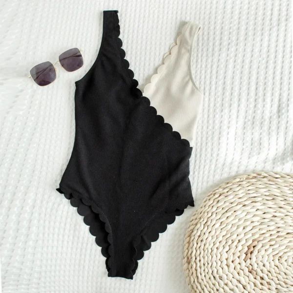 New One Piece Sexy Scallop Stitching Swimwear - Image 3